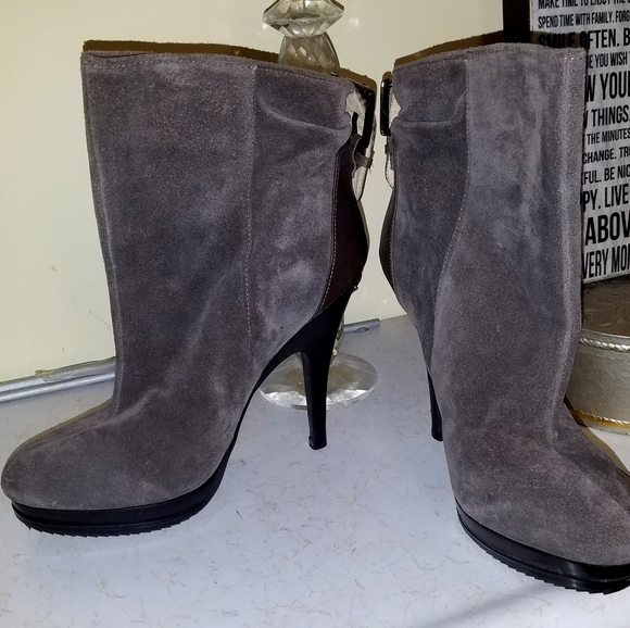 Michael Kors Boots - Picture 1 of 5